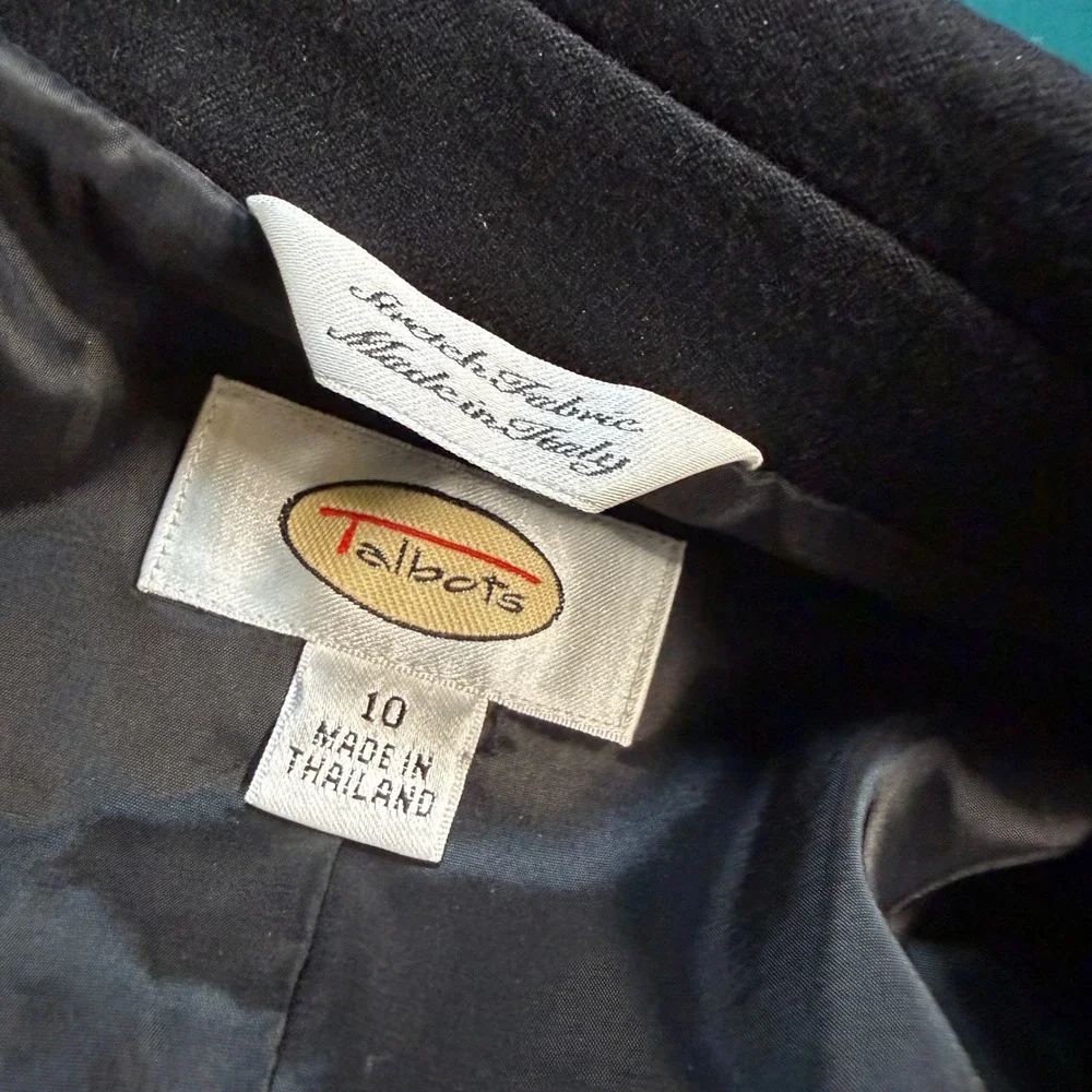 Talbots Women's Black Wool Blend Blazer Jacket Size 10 Front‎ Pockets Italy